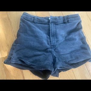 black hollister shorts - size 4 - tight fit